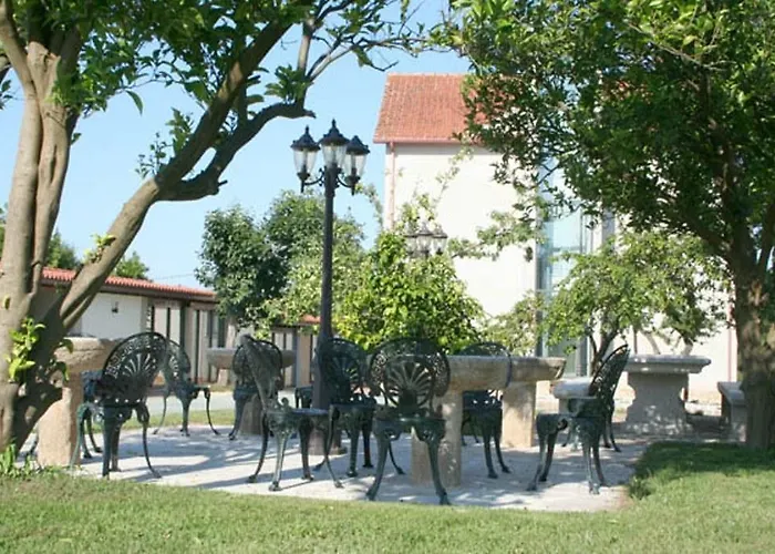 Rural Neixon Hotel *